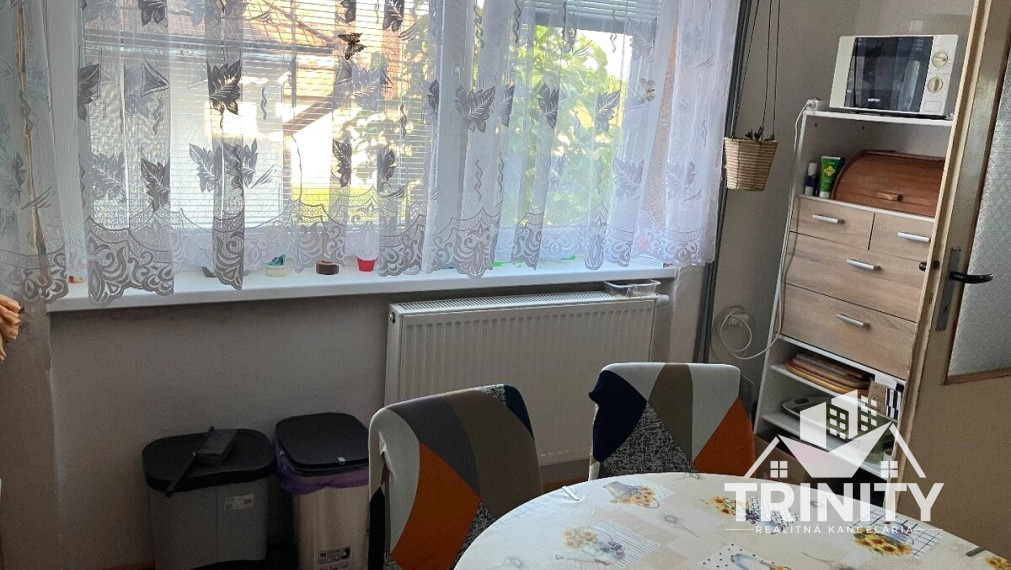 Na predaj 4-izbový rodinný dom v obci Dolný Oháj