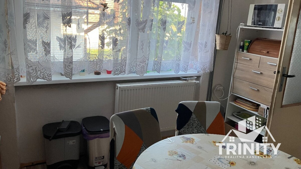 Na predaj 4-izbový rodinný dom v obci Dolný Oháj