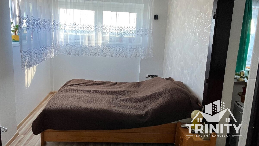 Na predaj 4-izbový rodinný dom v obci Dolný Oháj