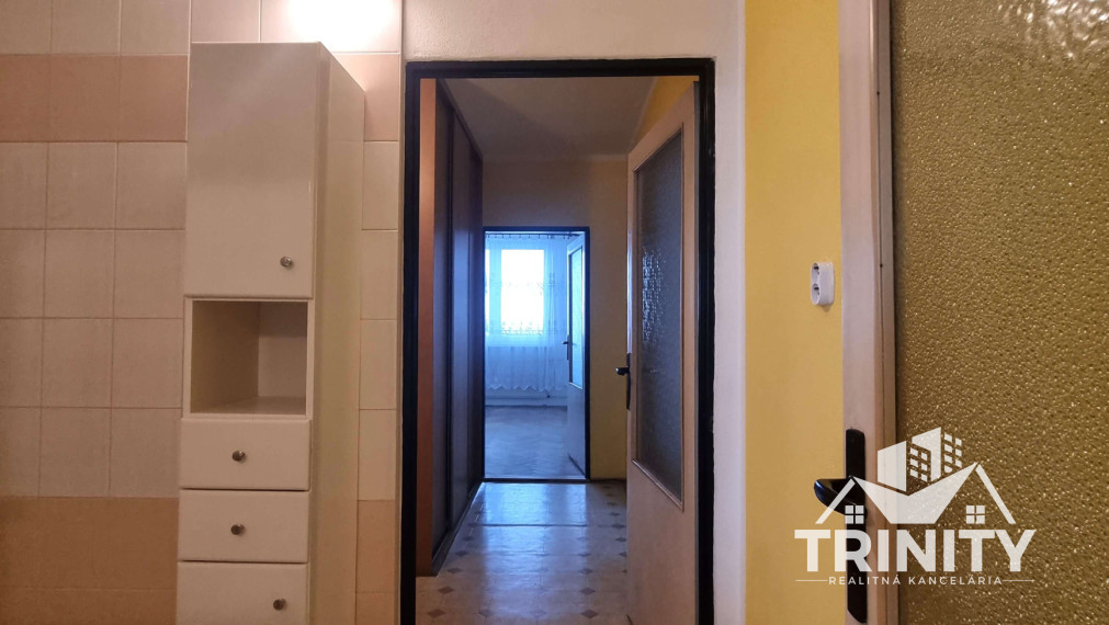 Na prenájom 4-izbový byt v s balkónom v Nových Zámkoch