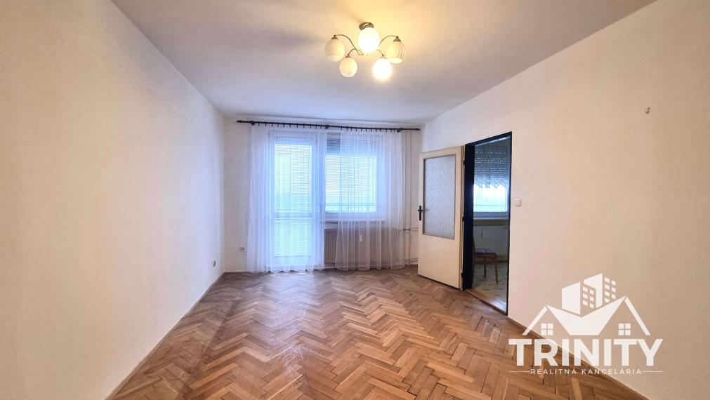 Na prenájom 4-izbový byt v s balkónom v Nových Zámkoch