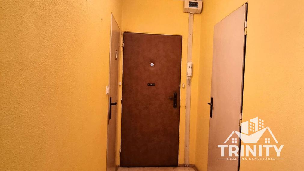 Na prenájom 4-izbový byt v s balkónom v Nových Zámkoch