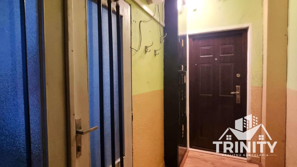 Na  prenájom zariadený 3-izbový byt s balkónom v meste v Nové Zámky