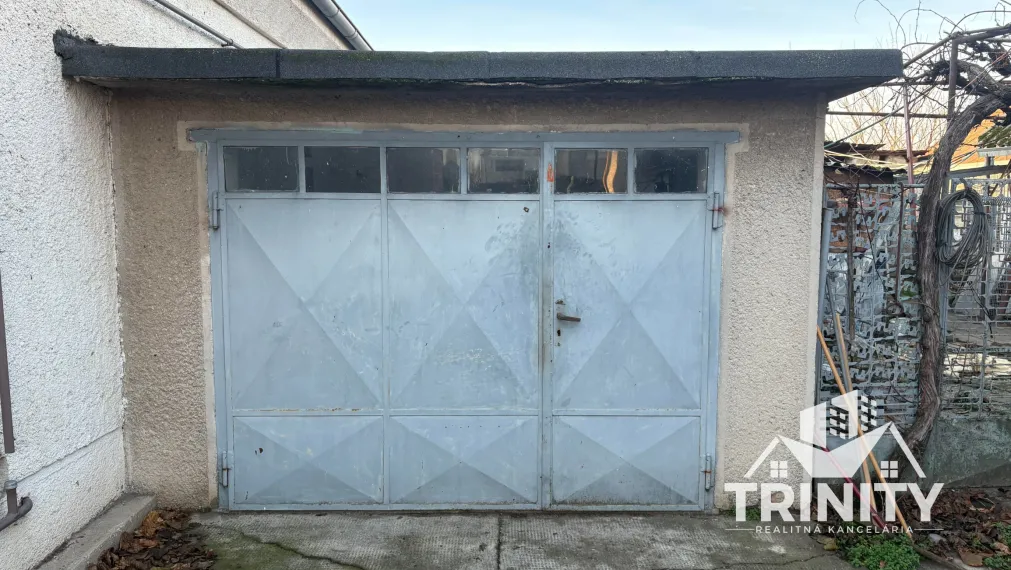 Na predaj 4-izbový rodinný dom v obci Dvory nad Žitavou