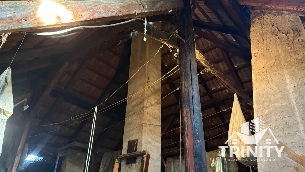 Na predaj 4-izbový rodinný dom v obci Dvory nad Žitavou