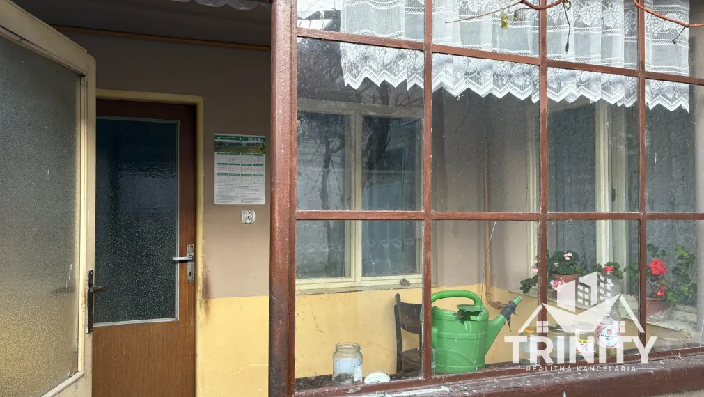 Na predaj 4-izbový rodinný dom v obci Dvory nad Žitavou