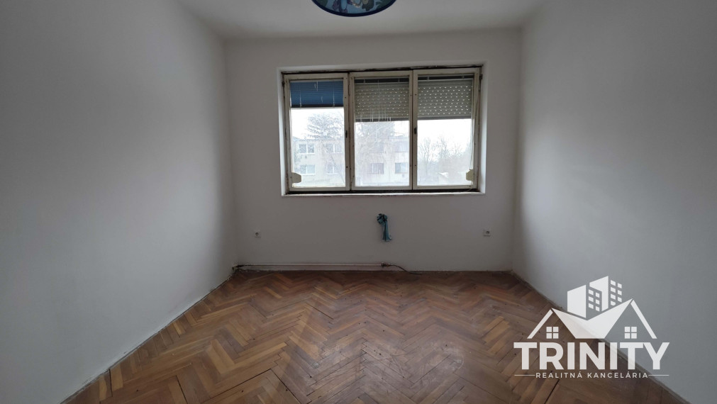 EXKLUZÍVNE - Na predaj 3-izbový byt Mikulášov dvor - obec Dubník