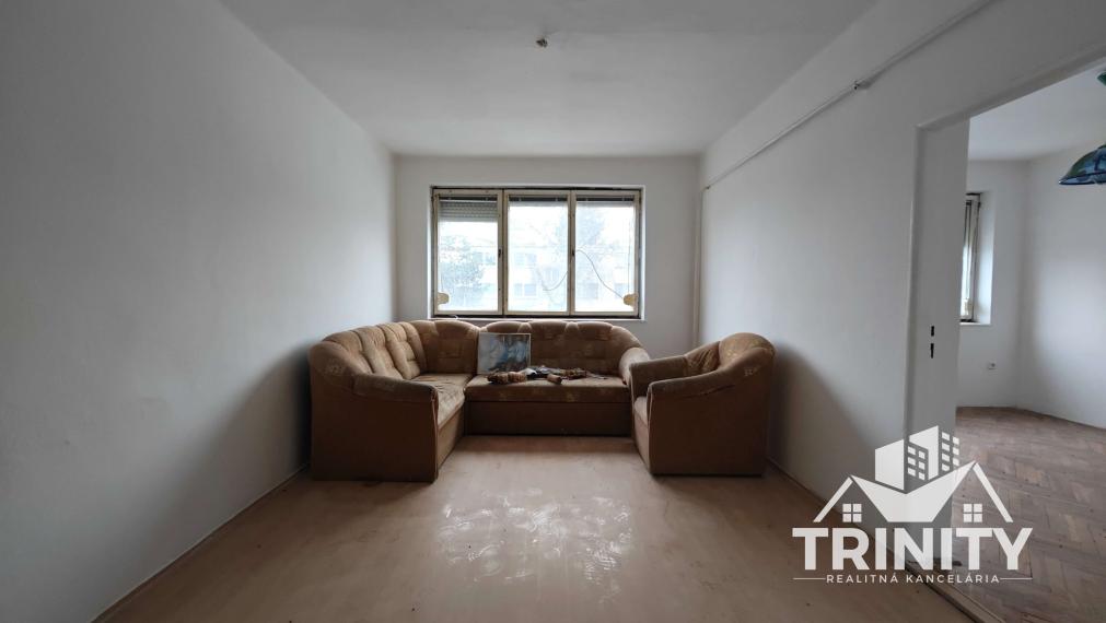 EXKLUZÍVNE - Na predaj 3-izbový byt Mikulášov dvor - obec Dubník