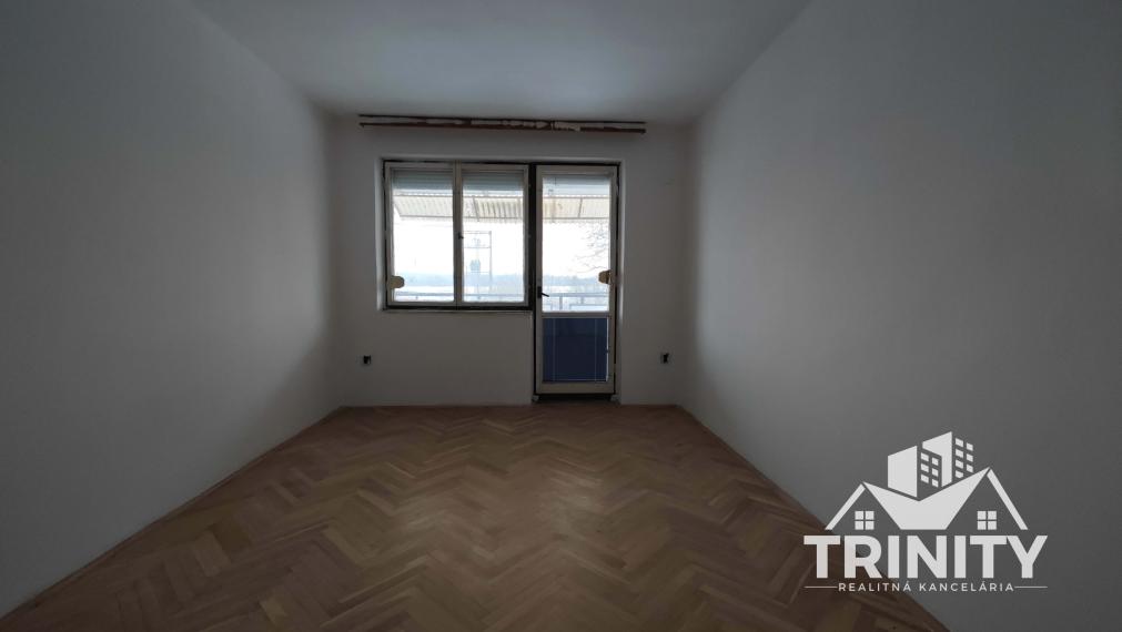 EXKLUZÍVNE - Na predaj 3-izbový byt Mikulášov dvor - obec Dubník