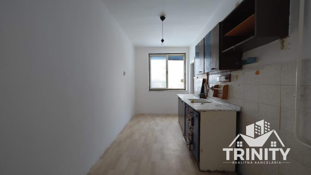 EXKLUZÍVNE - Na predaj 3-izbový byt Mikulášov dvor - obec Dubník