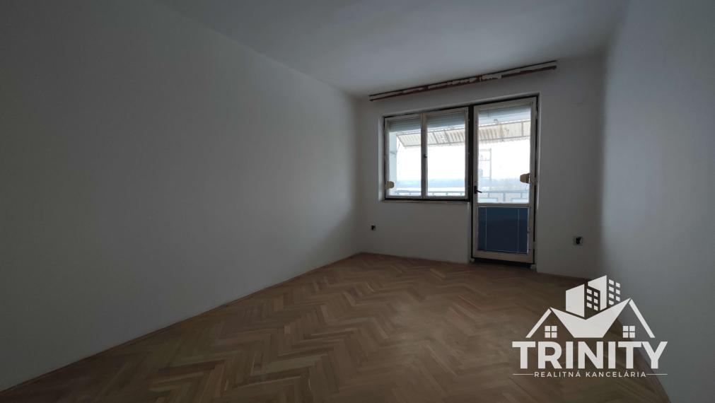 EXKLUZÍVNE - Na predaj 3-izbový byt Mikulášov dvor - obec Dubník