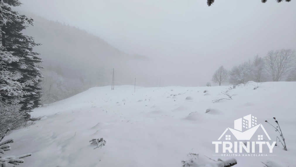 EXKLUZÍVNE - Na predaj zachovalá rekreačná chata na Donovaloch
