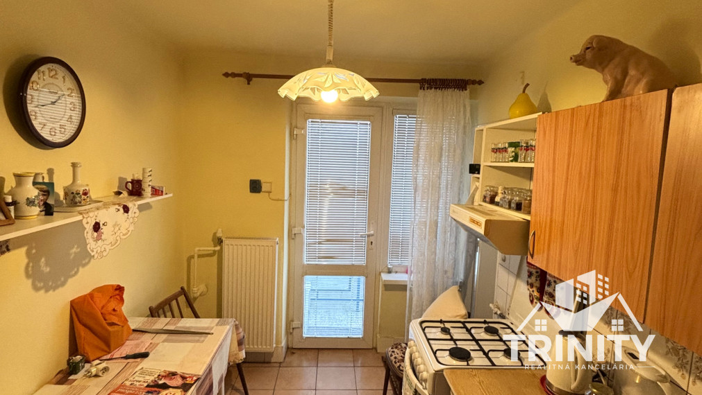 EXKLUZÍVNE - Na predaj 3-izbový byt s balkónom v obci Tvrdošovce