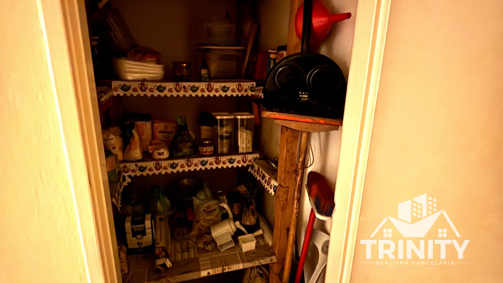 EXKLUZÍVNE - Na predaj 3-izbový byt s balkónom v obci Tvrdošovce