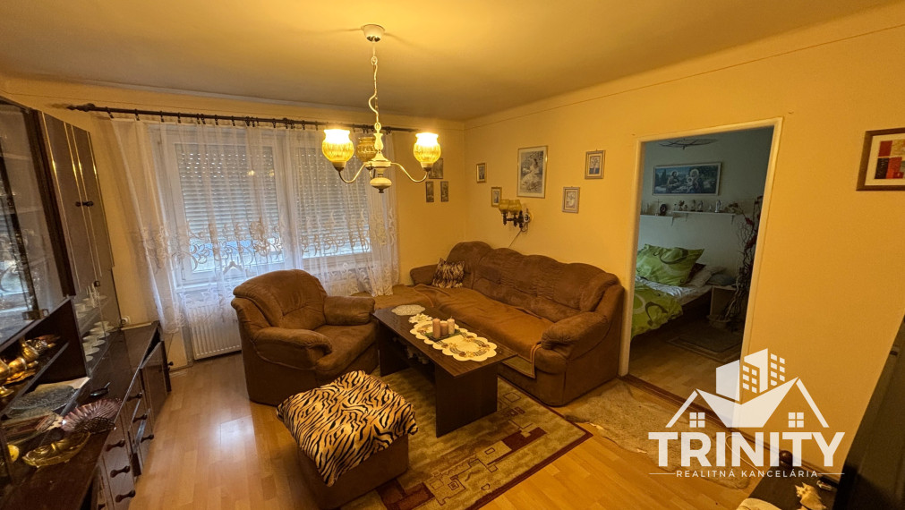 EXKLUZÍVNE - Na predaj 3-izbový byt s balkónom v obci Tvrdošovce