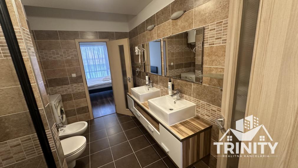 Na prenájom krásny 3-izbový byt v centre mesta Nových Zámkov