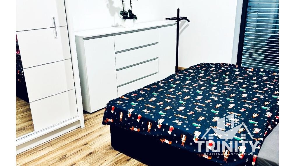 Na prenájom zariadený 3-izbový byt s loggiou v meste Nové Zámky