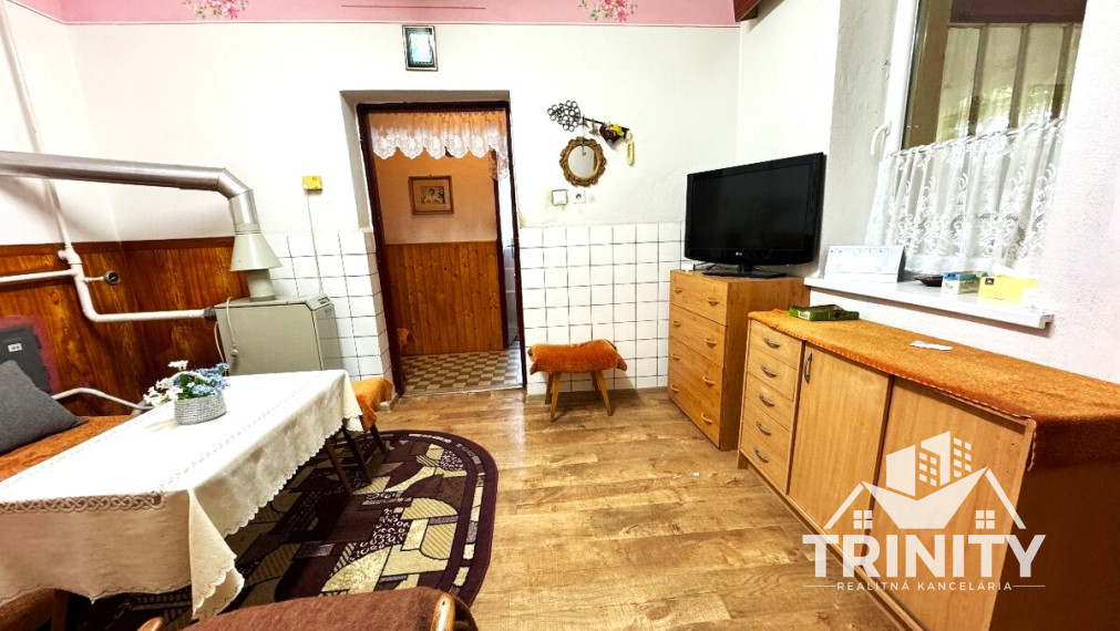 Na predaj 4-izbový rodinný dom v obci Jasová