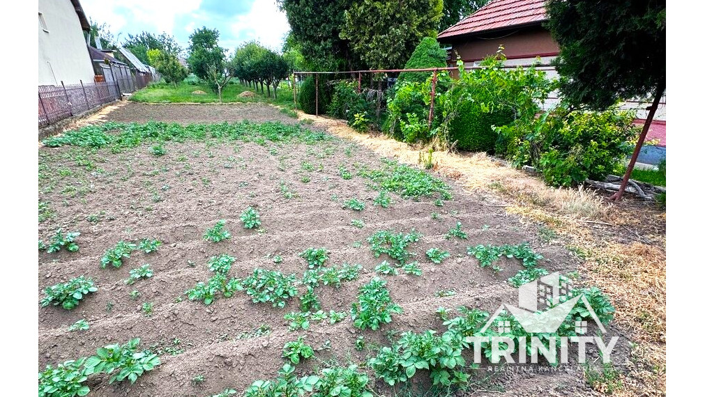 Na predaj 4-izbový rodinný dom v obci Jasová