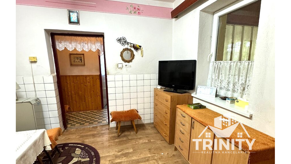 Na predaj 4-izbový rodinný dom v obci Jasová