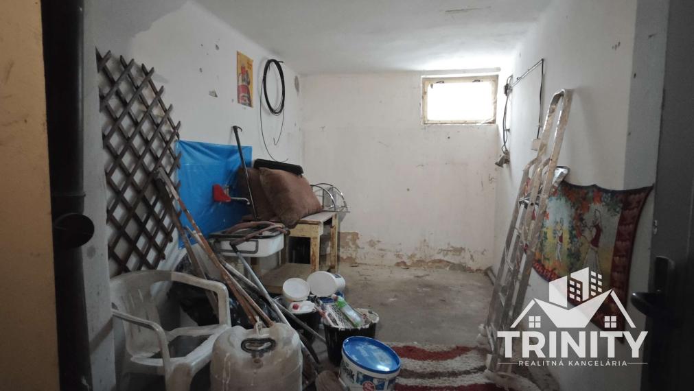 EXKLUZÍVNE - Na prenájom 3-izbový byt Mikulášov dvor - obec Dubník