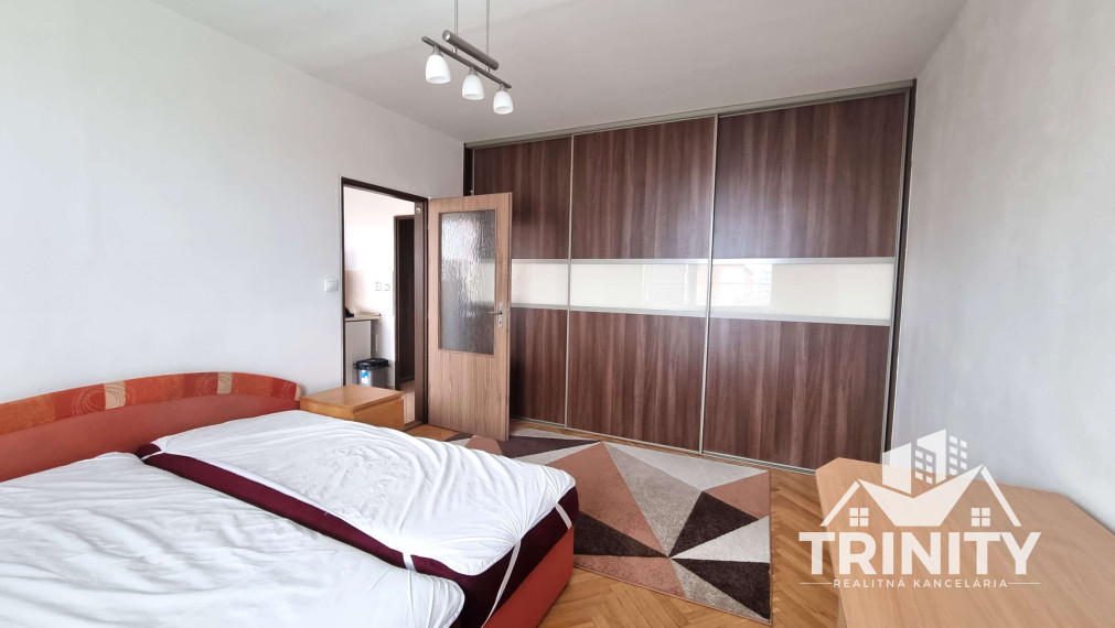 Na prenájom kompletne zariadený 1-izbový byt v meste Nové Zámky