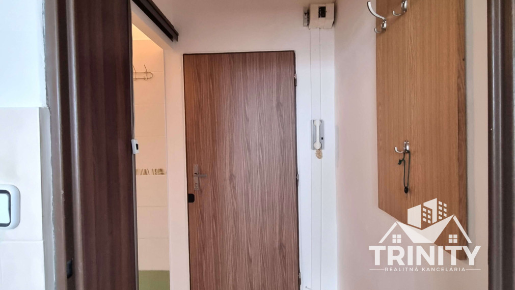 Na prenájom kompletne zariadený 1-izbový byt v meste Nové Zámky