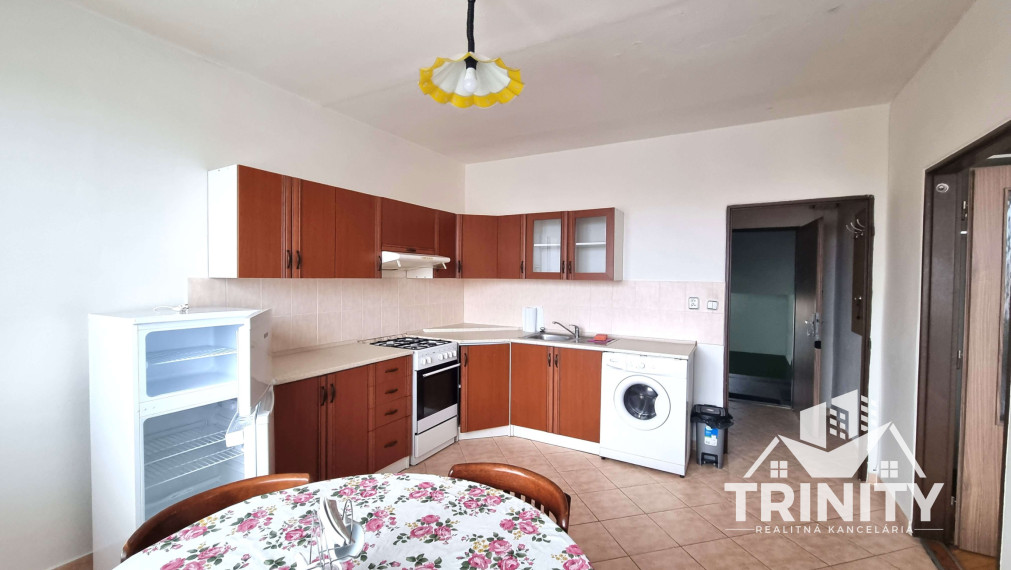 Na prenájom kompletne zariadený 1-izbový byt v meste Nové Zámky