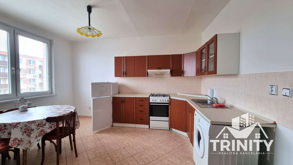 Na prenájom kompletne zariadený 1-izbový byt v meste Nové Zámky