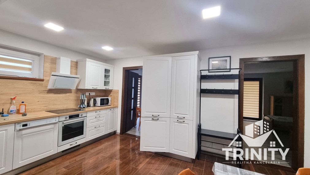 Na prenájom krásny 3-izbový byt s dvoma balkónmi v obci Kolta.