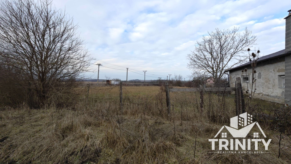 Na predaj rozsiahly stavebný pozemok v obci Gbelce