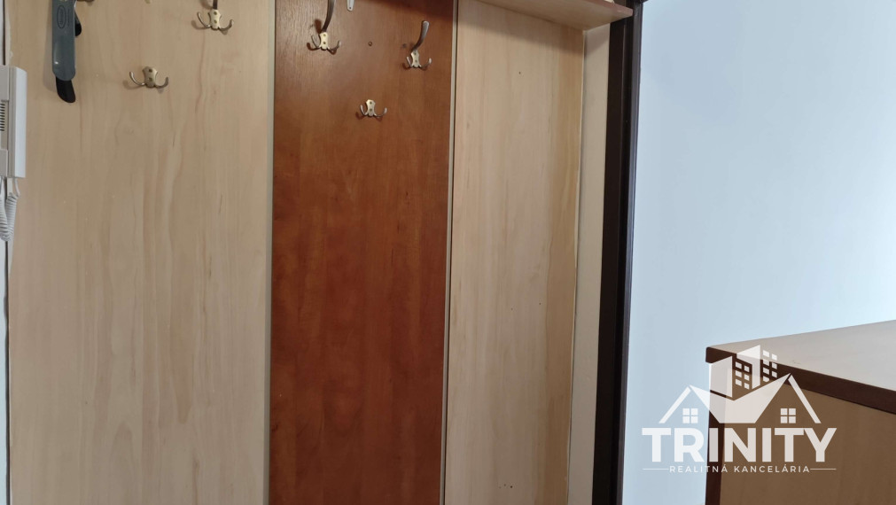 EXKLUZÍVNE - Na prenájom prerobená garsónka v Nových Zámkoch