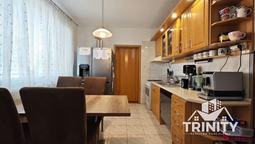 TRINITY - Na predaj 3-izbový byt s balkónom v meste Nové Zámky