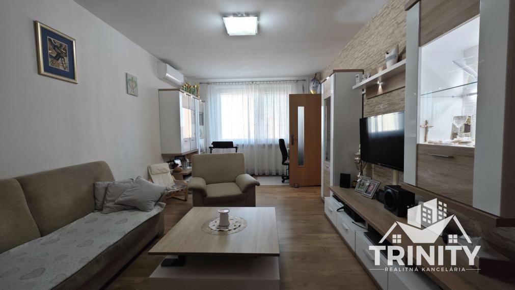TRINITY - Na predaj 3-izbový byt s balkónom v meste Nové Zámky