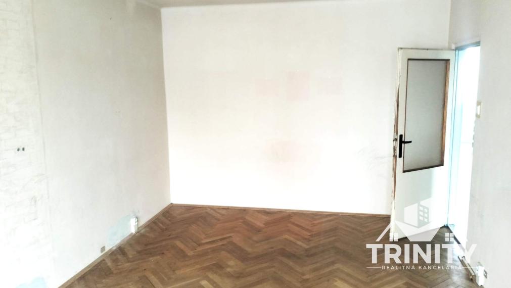 Na predaj 4-izbový byt s balkónom v meste Nové Zámky