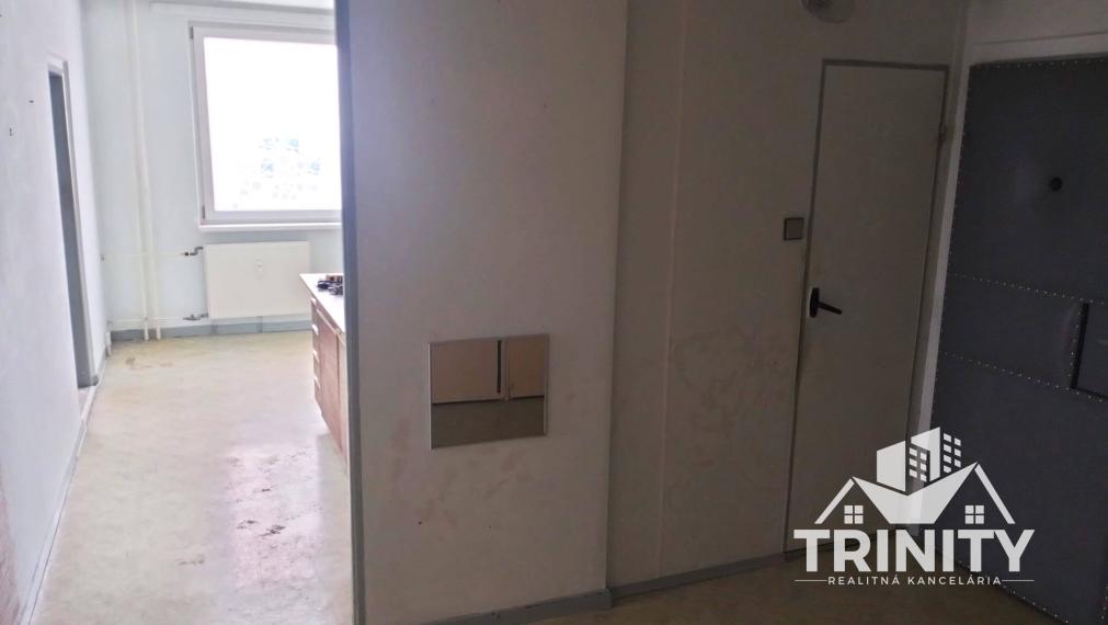 Na predaj 4-izbový byt s balkónom v meste Nové Zámky