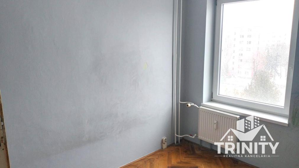 Na predaj 4-izbový byt s balkónom v meste Nové Zámky