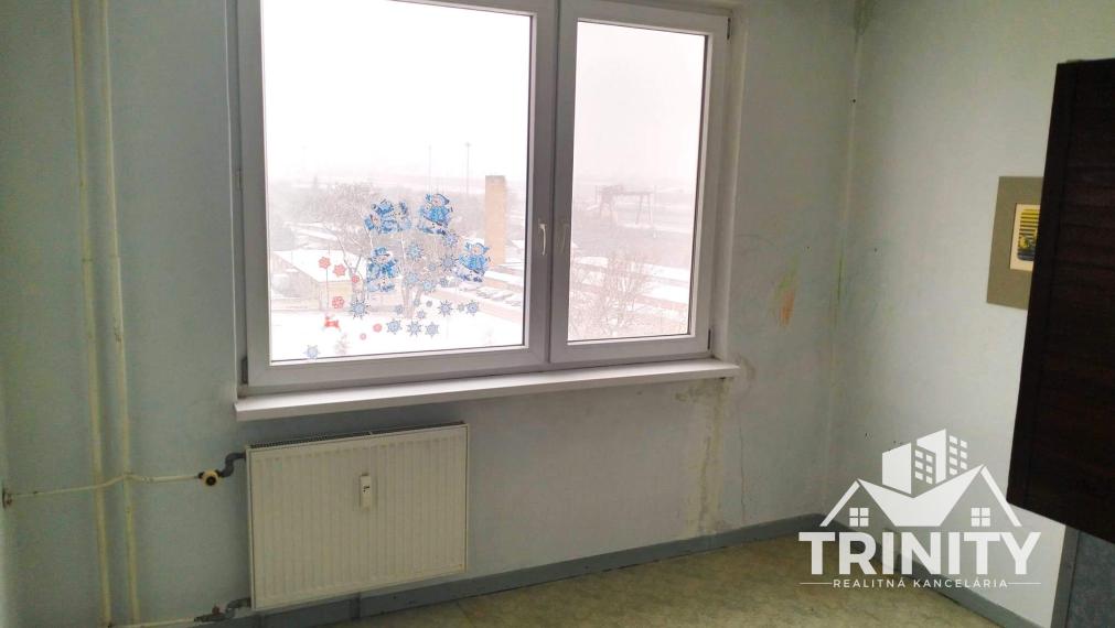 Na predaj 4-izbový byt s balkónom v meste Nové Zámky