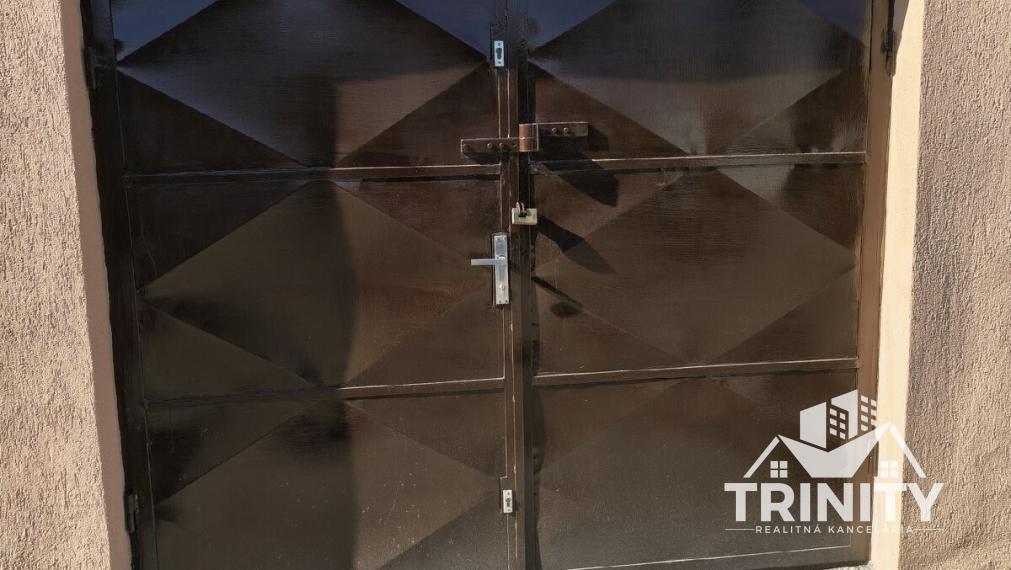 Na prenájom garáž na Gúgskej ulici v Nových Zámkoch