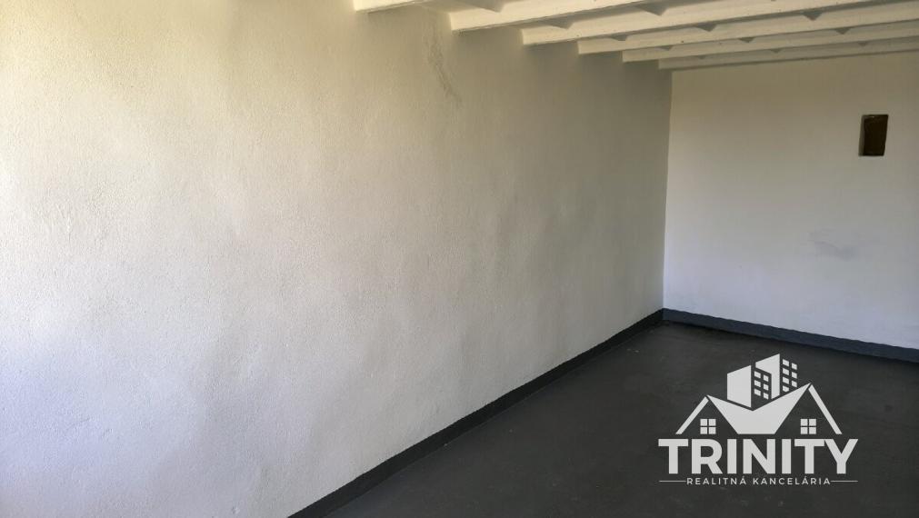 Na prenájom garáž na Gúgskej ulici v Nových Zámkoch