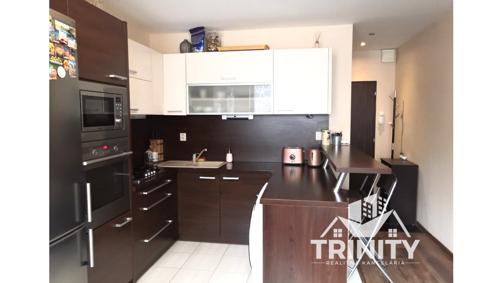 Na prenájom kompletne zariadený 1-izbový byt v meste Nové Zámky