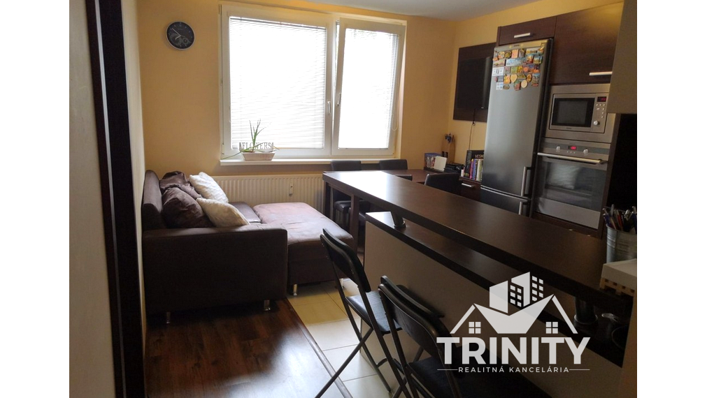 Na prenájom kompletne zariadený 1-izbový byt v meste Nové Zámky