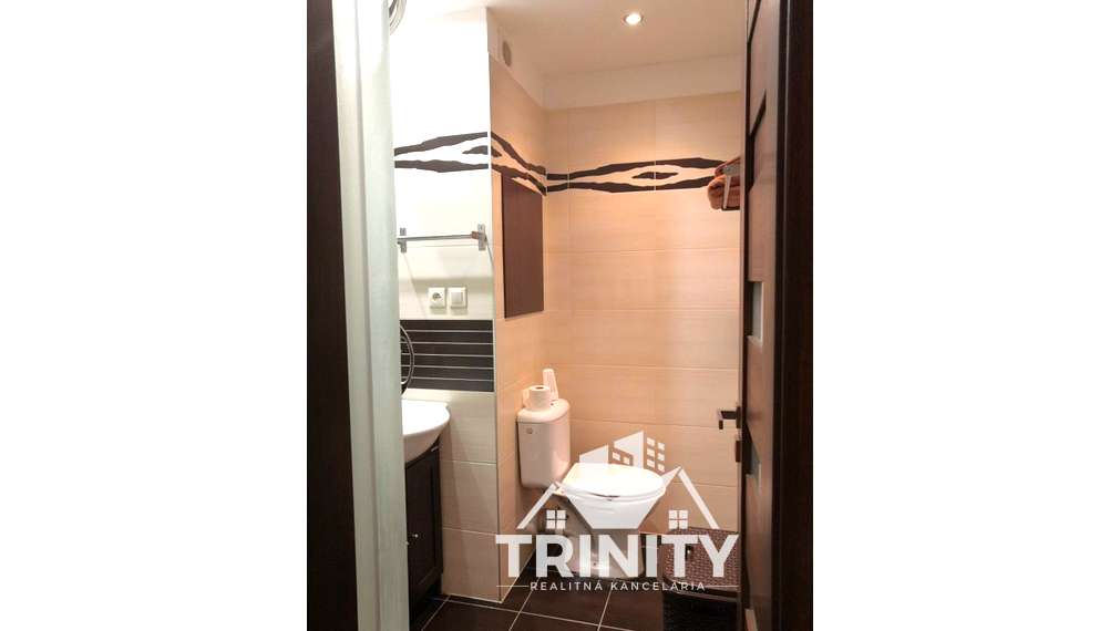 Na prenájom kompletne zariadený 1-izbový byt v meste Nové Zámky