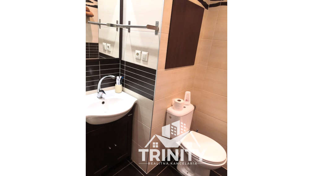 Na prenájom kompletne zariadený 1-izbový byt v meste Nové Zámky