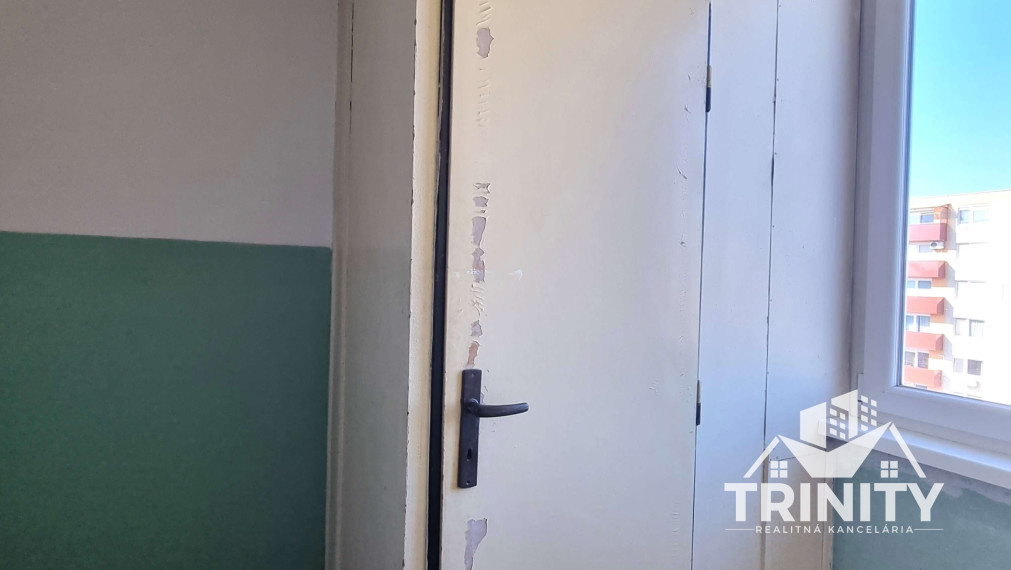 Na prenájom 4-izbový byt s balkónom v meste Nové Zámky