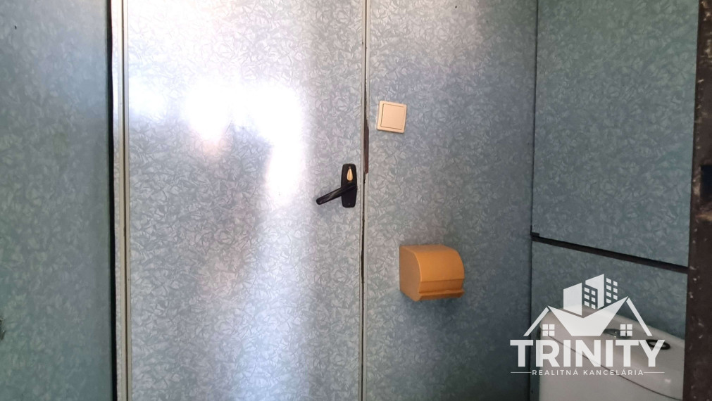 Na prenájom 4-izbový byt s balkónom v meste Nové Zámky