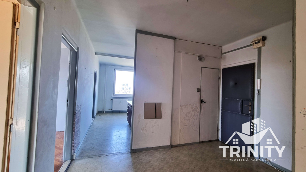 Na prenájom 4-izbový byt s balkónom v meste Nové Zámky