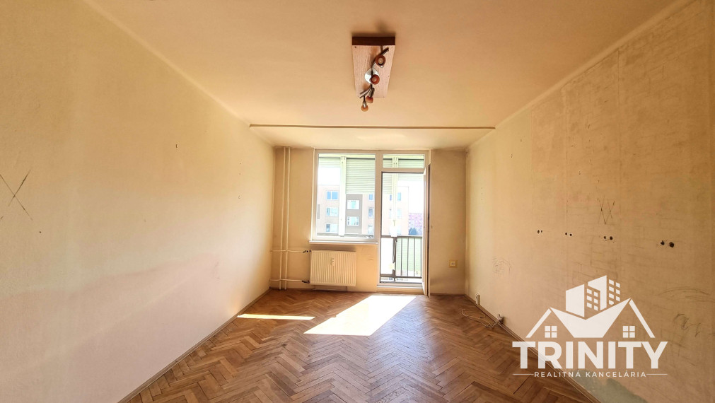 Na prenájom 4-izbový byt s balkónom v meste Nové Zámky