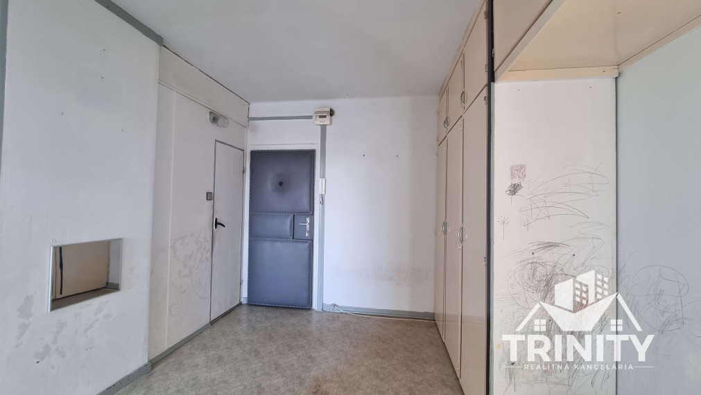 Na prenájom 4-izbový byt s balkónom v meste Nové Zámky