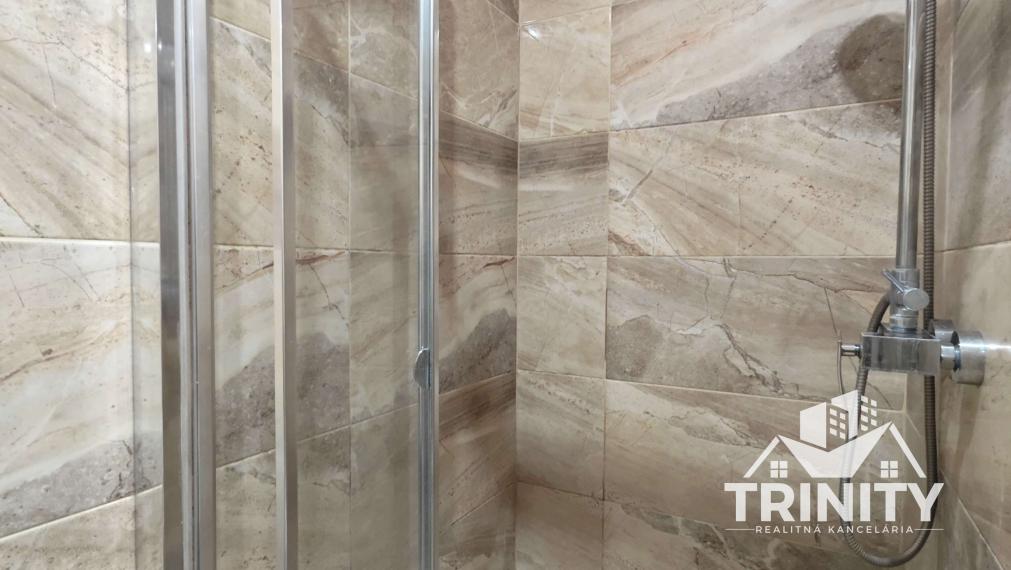 EXKLUZÍVNE - Na predaj 2-izbový byt s dvomi balkónmi v Nových Zýmkoch